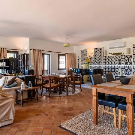 Villa Eiras Altas By Portucasa *