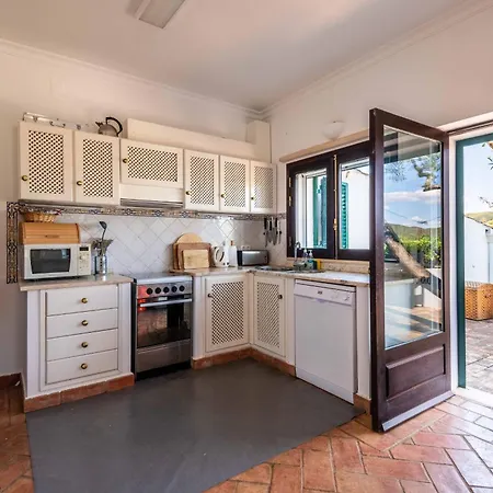 Villa Eiras Altas By Portucasa *