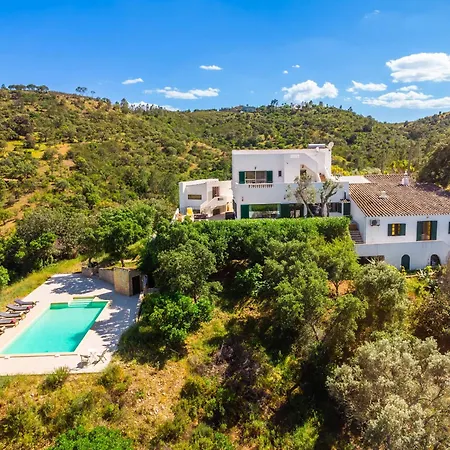 Villa Eiras Altas By Portucasa Corte Vidreiro