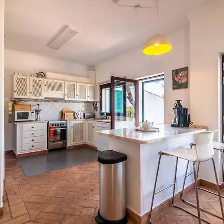 Villa Eiras Altas By Portucasa