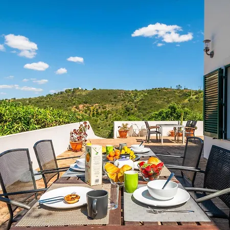 Villa Eiras Altas By Portucasa Corte Vidreiro